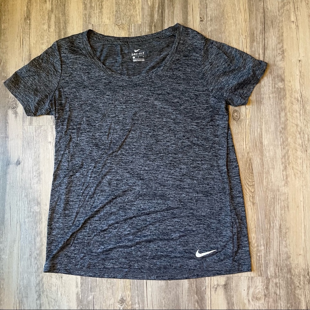 Women’s Nike Dri-fit Workout Tee (L)